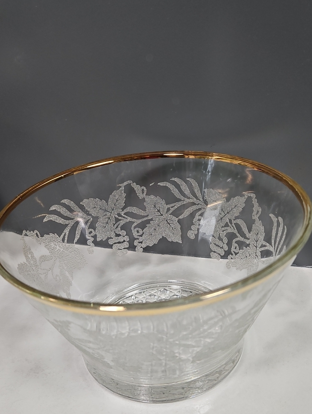 Beautiful Vintage Bartlett-Collins Bowl, Grapes & Leaf Design, Gold Rim